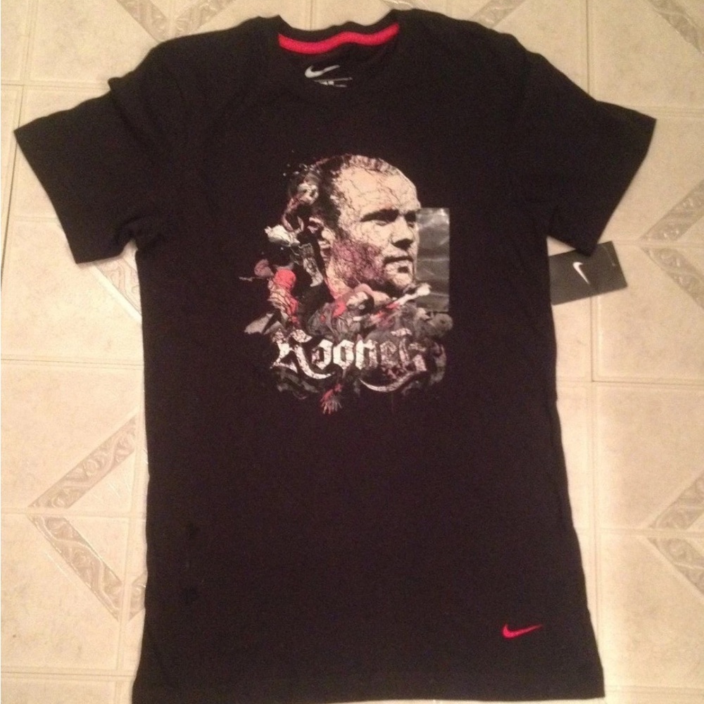 Wayne Rooney Men’s Small Nike Black Graphic Tee with Red Accents